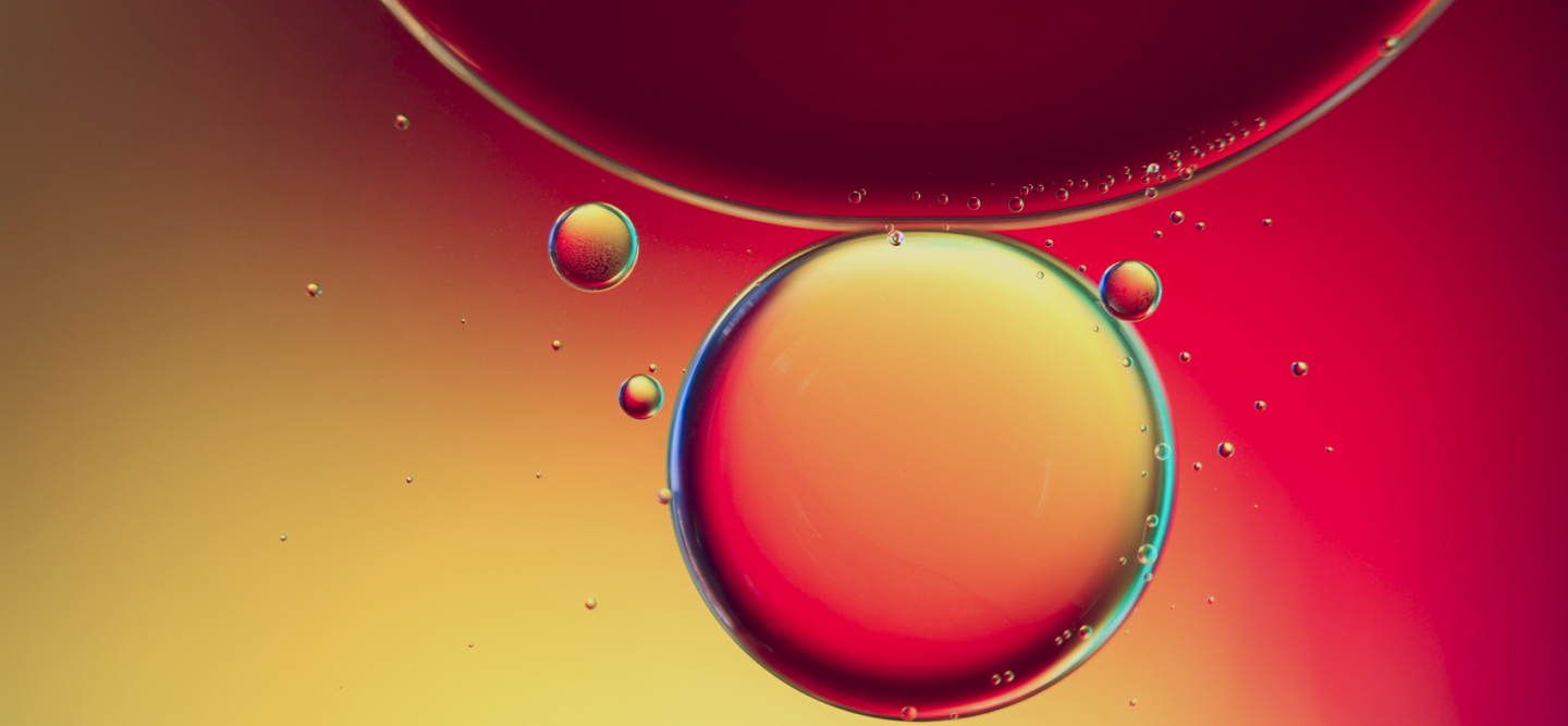 Red and yellow oil droplets